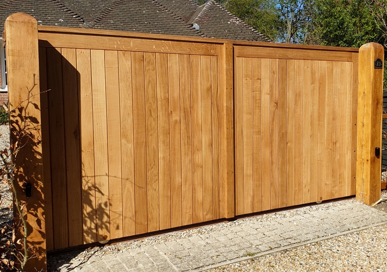 Oak Sliding Electric Gate Climate Autogates Automatic Gates
