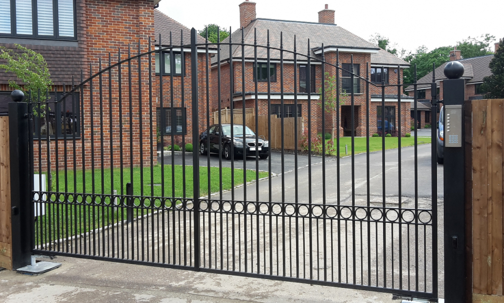Automatic Newmarket Arched Design Gates May 2015 Stortford