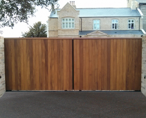 Steel Frame Timber Clad Bi-Parting Gate - August 2014 Cambridge