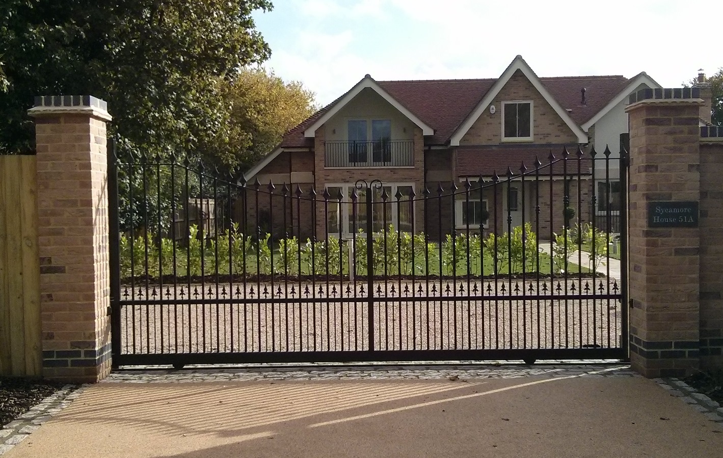 Walden Design Sliding Gate - September 2014 Harston Cambridgeshire