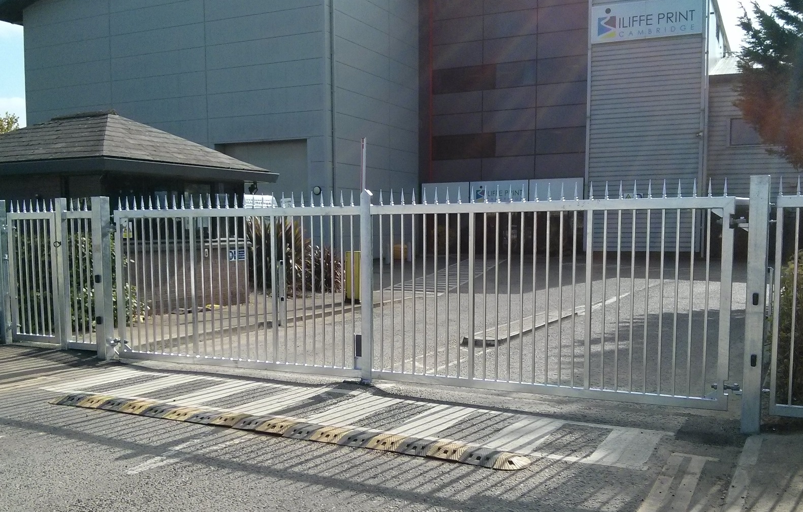 Commercial Galvanised Steel Security Gates - April 2014 Milton