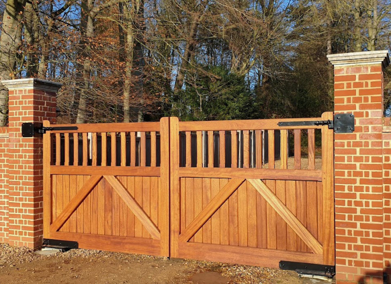 Aldeburgh Flat Design Automatic Gates December 2021 Royston Climate