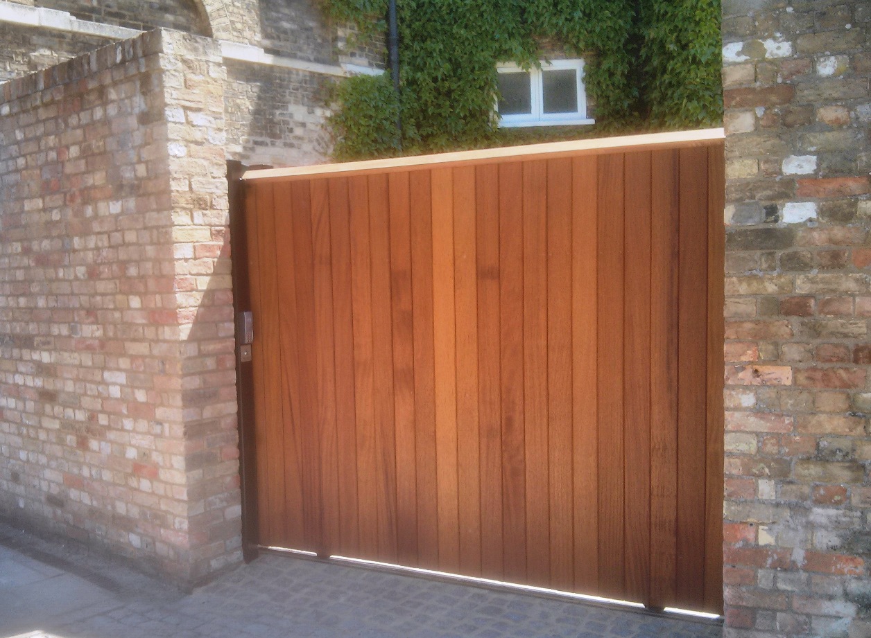 Steel Framed Automatic Sliding Gate - May 2013 Cambridge